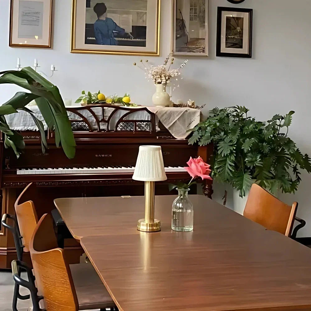 Lampe de table rétro élégante