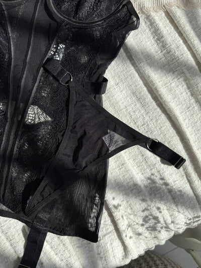 Alessandra™ | Chemise de Nuit Satinée Noire Mirage