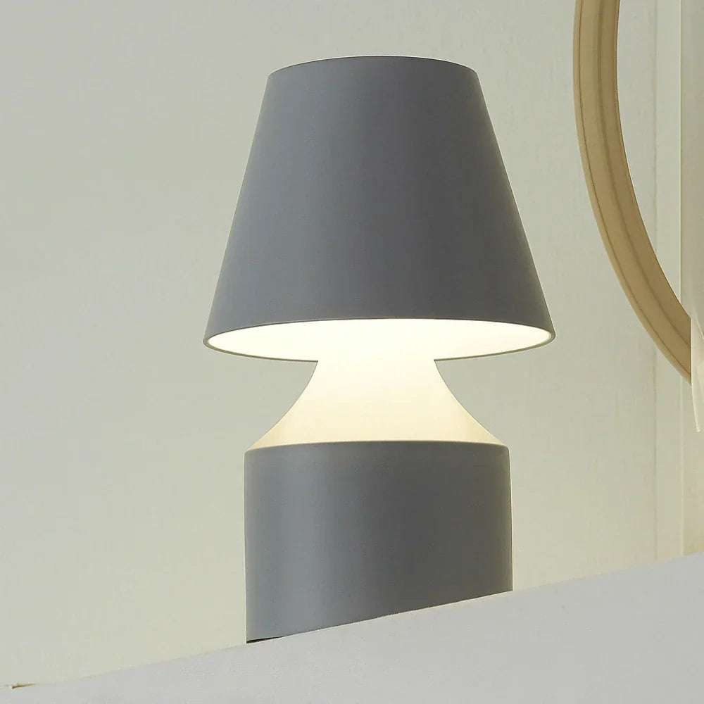 Oblo™ Lampe de table